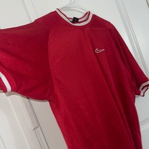 MESH NIKE SHORT SLEEVE COVER TEE